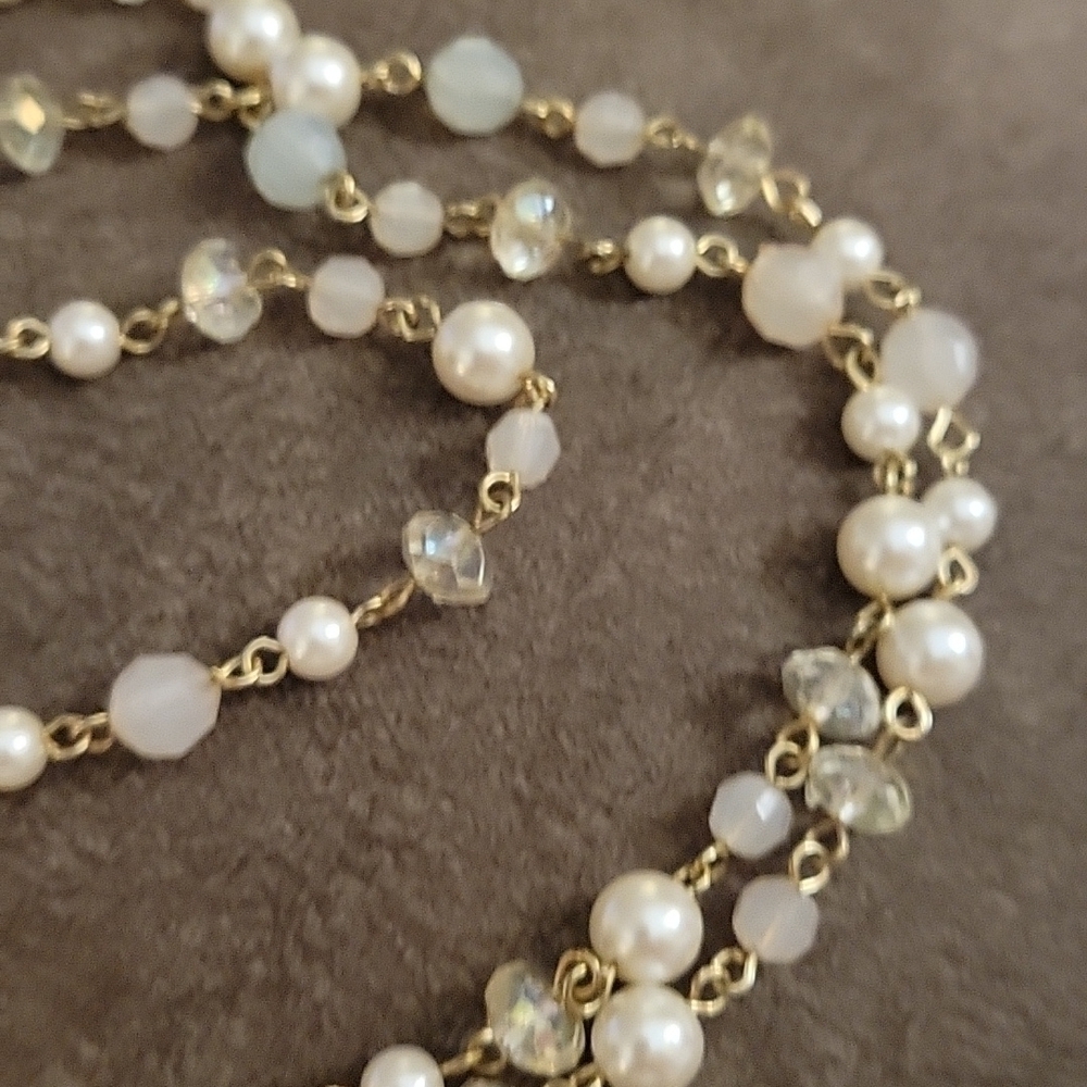 Faux Pearl Irridescent Opaque Pink Beaded Chain Necklace - Picture 6 of 8